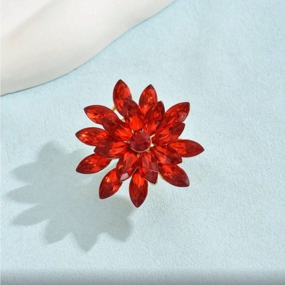 ✨NEW Elegant Red Floral Statement Ring